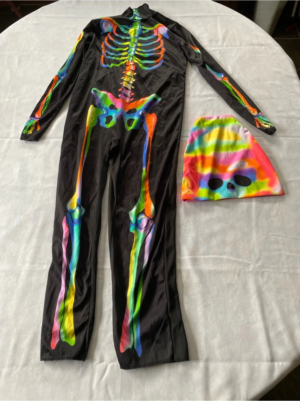 NWOT Halloween Multi-colored Skeleton Costume With Hat Size Kids Medium